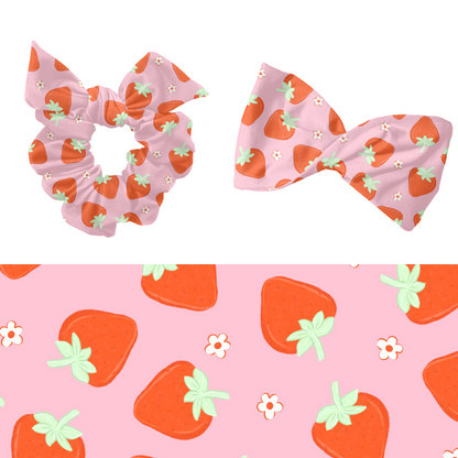 Bright Strawberry Daisy Pattern