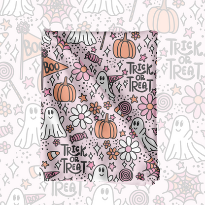 Trendy Halloween Ghosts Pattern