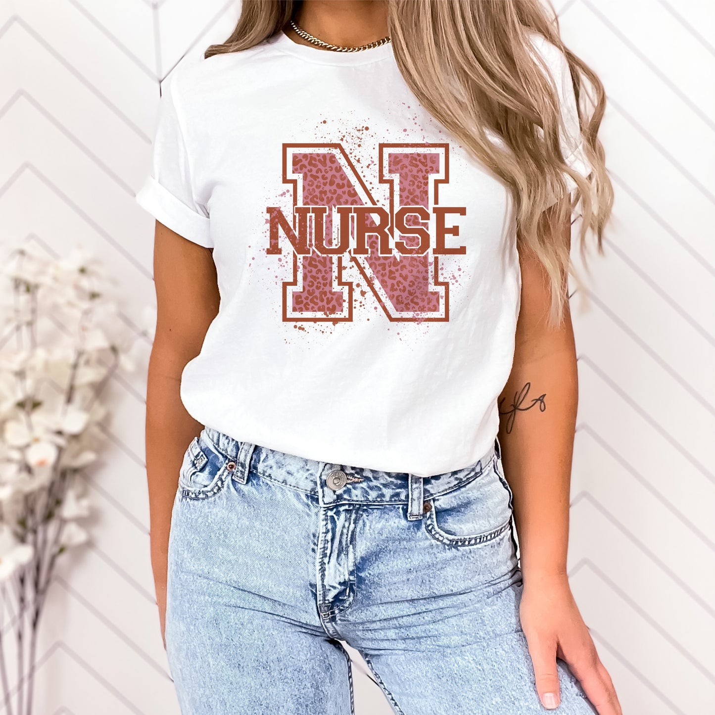 Nurse Cheetah PNG Design